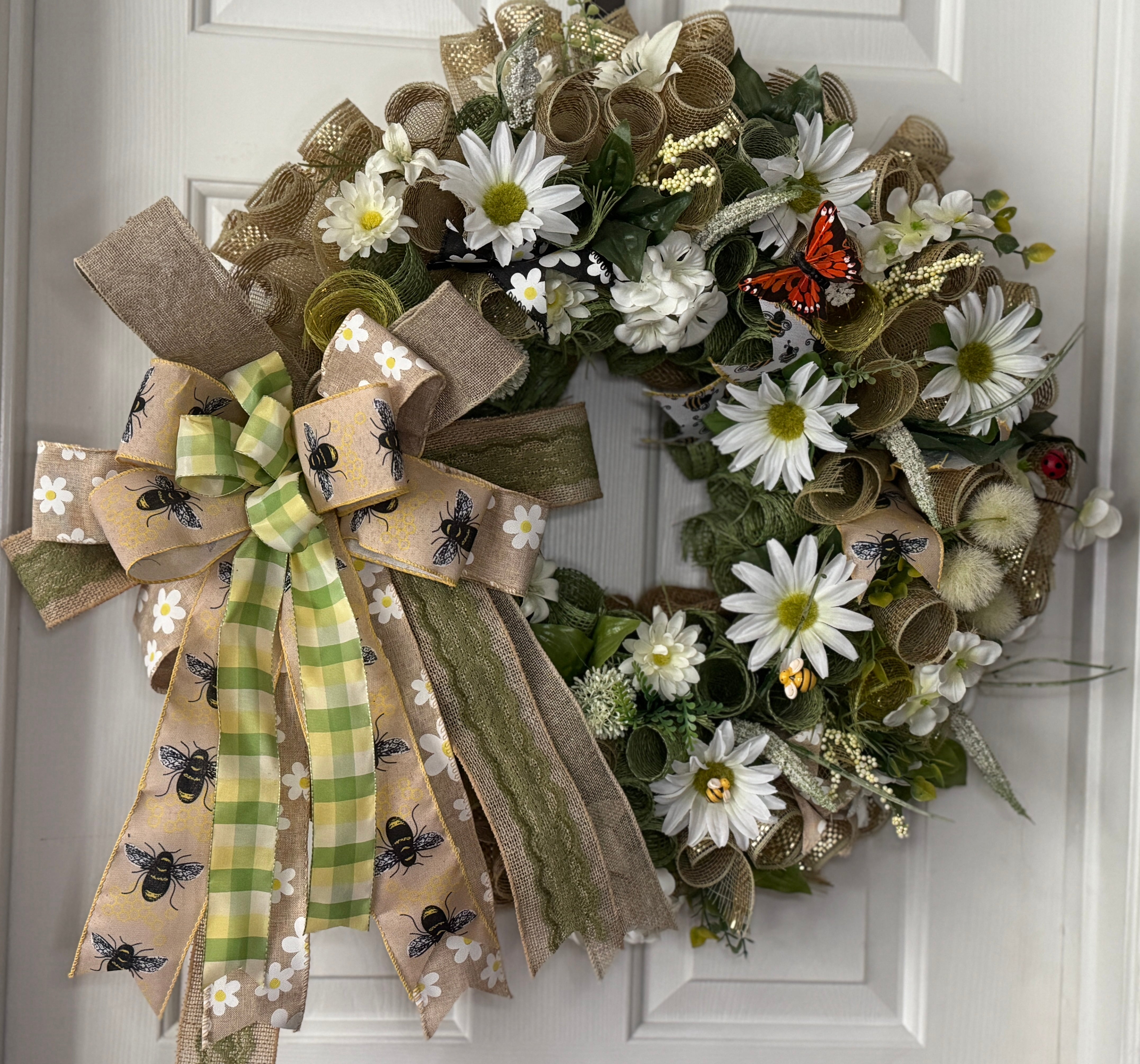 White Daisies and Burlap Spring and Summer wreath