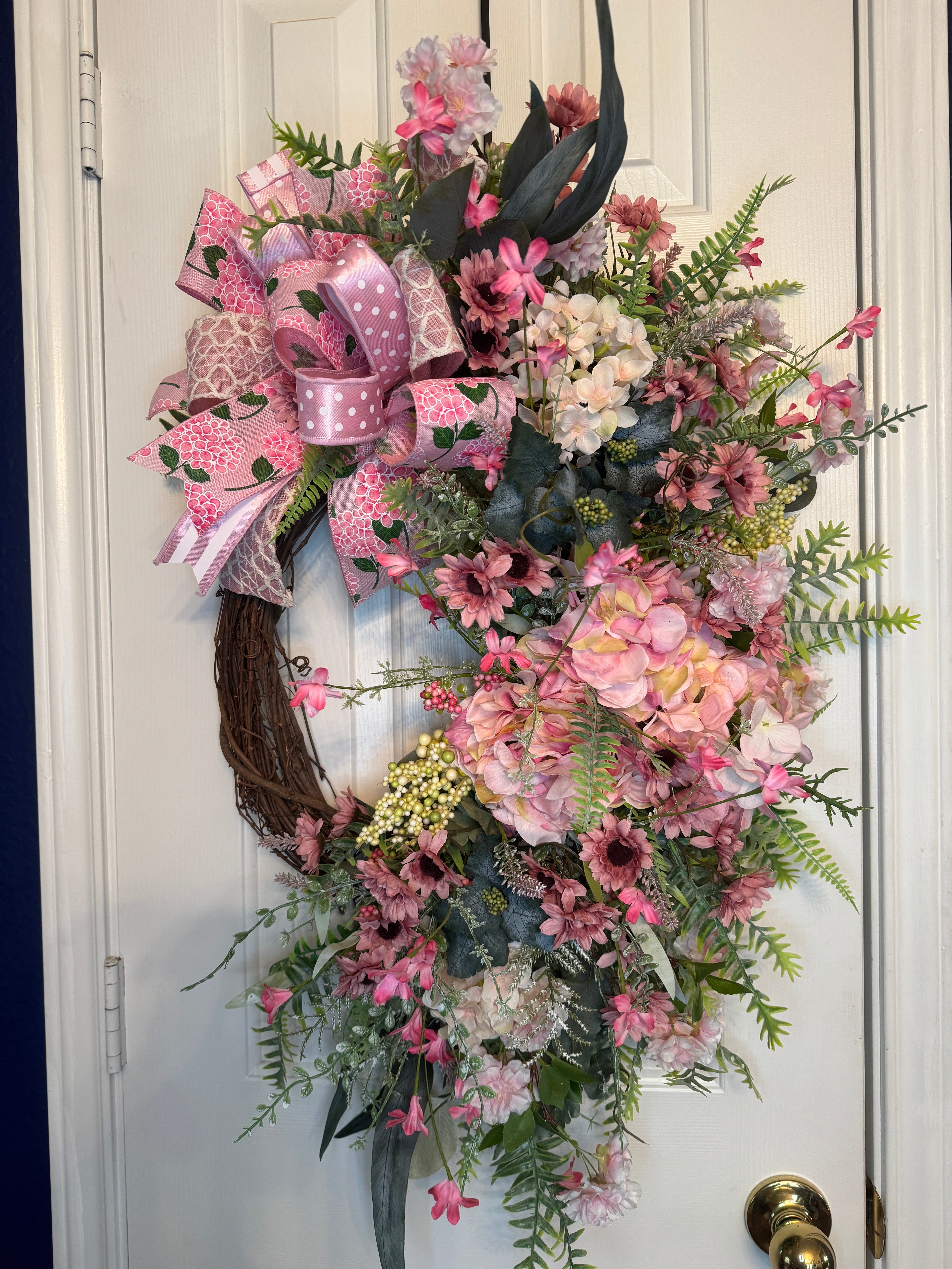 Pink Hydrangea Oval Grapevine Spring/Summer Wreath